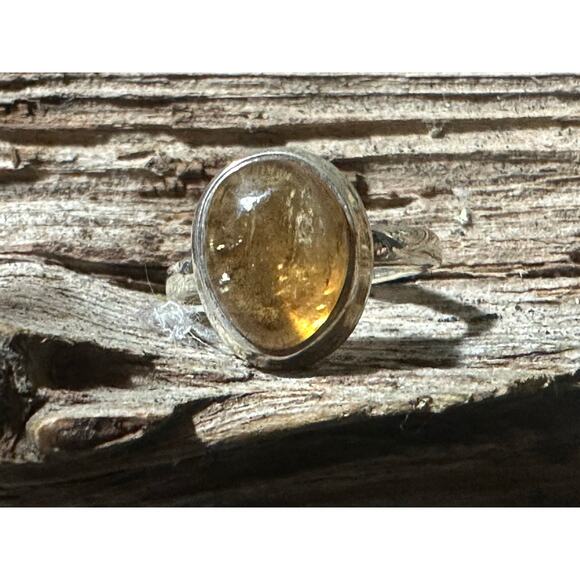 Sterling Silver Citrine Oval Size 7 Gemstone Ring - Picture 1 of 4